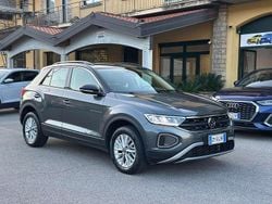 Grigio Usata 2023 VW T-Roc Style SUV | 23.500 € (Buon prezzo)