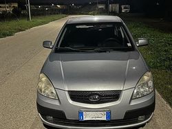 Grigio Usata 2006 Kia Rio Tre volumi | 1000 €