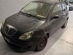 Nero Usata 2003 Lancia Ypsilon Due volumi | 850 € (Buon prezzo)