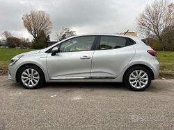 Grigio Usata 2020 Renault Clio V Tre volumi | 11.500 € (Buon prezzo)