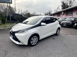 Bianco Usata 2018 Toyota Aygo X-play Due volumi | 9500 € (Buon prezzo)