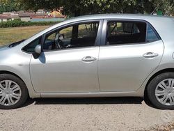 Grigio Usata 2009 Toyota Auris Sol Tre volumi | 4900 € (Buon prezzo)