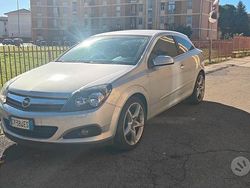 Grigio Usata 2006 Opel Astra GTC Coupé | 5000 € (Buon prezzo)