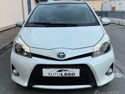 Bianco Usata 2014 Toyota Yaris Hybrid Style Tre volumi | 8900 € (Buon prezzo)