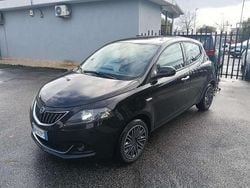 Nero Usata 2023 Lancia Ypsilon Gold Due volumi | 12.490 € (Buon prezzo)