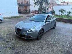 Grigio Usata 2011 Alfa Romeo Giulietta Tre volumi | 6500 € (Buon prezzo)