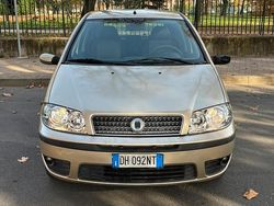 Grigio Usata 2007 Fiat Punto Dynamic Tre volumi | 1990 € (Buon prezzo)