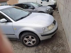 Grigio Usata 1999 VW Passat Station wagon | 700 € (Super prezzo)