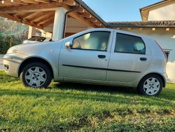 Grigio Usata 2006 Fiat Punto Due volumi | 1200 € (Ottimo prezzo)