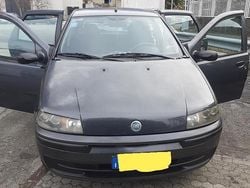 Grigio Usata 2002 Fiat Punto Tre volumi | 700 € (Super prezzo)