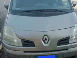 Usata 2008 Renault Modus Monovolume | 2300 €