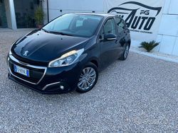 Blu Usata 2016 Peugeot 208 Active Due volumi | 6200 € (Buon prezzo)