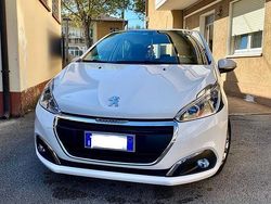 Bianco Usata 2019 Peugeot 208 Due volumi | 7500 € (Ottimo prezzo)