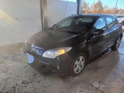 Blu Usata 2010 Renault Mégane Tre volumi | 2600 € (Ottimo prezzo)