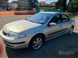 Grigio Usata 2005 Renault Laguna II Tre volumi | 1500 €