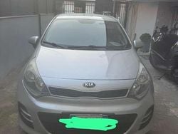 Usata 2016 Kia Rio Tre volumi | 6000 € (Ottimo prezzo)