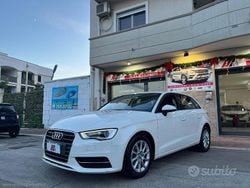Bianco Usata 2015 Audi A3 Ambition Tre volumi | 11.990 € (Buon prezzo)