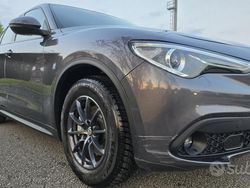 Grigio Usata 2017 Alfa Romeo Stelvio SUV | 18.200 € (Cara)