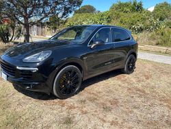 Nero Usata 2015 Porsche Cayenne SUV | 26.500 € (Buon prezzo)