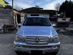 Usata 2003 Mercedes ML270 SE SUV | 4000 € (Cara)