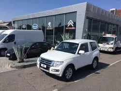 Bianco Usata 2016 Mitsubishi Pajero Invite SUV | 17.800 € (Molto cara)