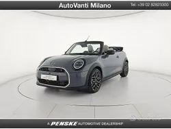 Usata 2025 Mini Cooper Cabriolet Favoured Cabrio | 36.570 €