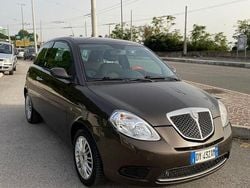 Marrone Usata 2010 Lancia Ypsilon Due volumi | 2800 € (Buon prezzo)