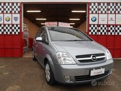 Grigio Usata 2004 Opel Meriva Cosmo Monovolume | 3900 € (Buon prezzo)