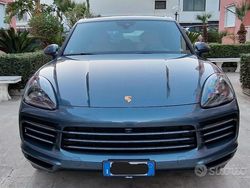Grigio Usata 2018 Porsche Cayenne SUV | 63.000 € (Molto cara)