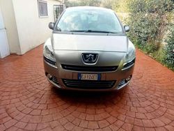 Usata 2011 Peugeot 5008 Business-Line Monovolume | 4000 € (Buon prezzo)
