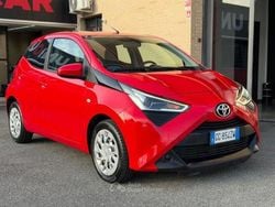 Rosso Usata 2021 Toyota Aygo Business Edition Due volumi | 11.900 € (Ottimo prezzo)