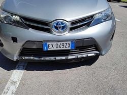 Usata 2014 Toyota Auris Hybrid Lounge Tre volumi | 11.000 € (Buon prezzo)