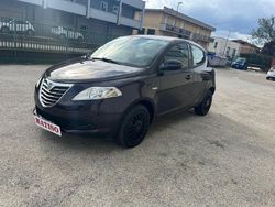 Viola Usata 2013 Lancia Ypsilon Silver Due volumi | 5490 € (Buon prezzo)