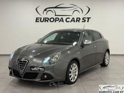 Grigio Usata 2012 Alfa Romeo Giulietta Exclusive Tre volumi | 6900 € (Cara)
