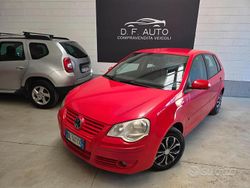 Rosso Usata 2008 VW Polo Comfortline Tre volumi | 3500 € (Buon prezzo)