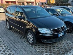 Usata 2007 VW Touran Monovolume | 6600 € (Cara)