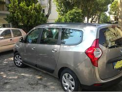 Usata 2013 Dacia Lodgy Lauréate Monovolume | 7000 € (Buon prezzo)