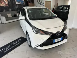 Bianco Usata 2015 Toyota Aygo X-wave Due volumi | 6900 € (Buon prezzo)
