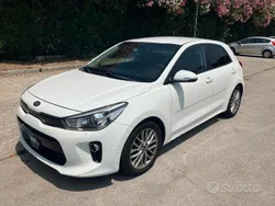 Usata 2017 Kia Rio 2 Tre volumi | 6500 € (Super prezzo)