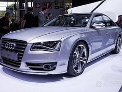 Argento Usata 2016 Audi S8 Tre volumi | 48.000 €