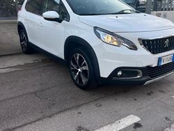 Bianco Usata 2017 Peugeot 2008 Active SUV | 9900 € (Ottimo prezzo)
