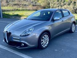 Grigio Usata 2017 Alfa Romeo Giulietta Tre volumi | 8000 € (Ottimo prezzo)