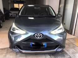 Grigio Usata 2019 Toyota Aygo X-play Due volumi | 13.500 € (Molto cara)