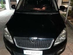 Usata 2013 Skoda Roomster Active Monovolume | 4800 € (Cara)
