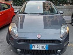 Grigio Usata 2015 Fiat Punto Young Tre volumi | 5500 € (Buon prezzo)