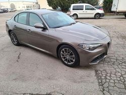 Grigio Usata 2018 Alfa Romeo Giulia Tre volumi | 9300 € (Buon prezzo)