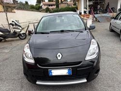 Nero Usata 2011 Renault Clio II Tre volumi | 2200 € (Ottimo prezzo)