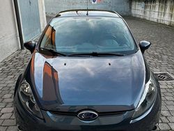 Blu Usata 2012 Ford Fiesta Tre volumi | 4000 € (Buon prezzo)