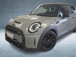 Grigio / metallizzato Usata 2022 Mini Cooper S Classic Due volumi | 24.900 € (Buon prezzo)
