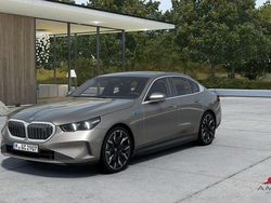 Grigio Nuova 2025 BMW i5 Tre volumi | 80.959 € (Buon prezzo)